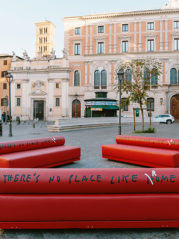 Roma Opening Maxandco Carousel Desktop MAX&Co. Roma Opening Maxandco Carousel Desktop MAX&Co.